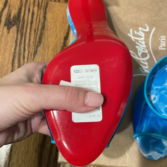 Christian Louboutin heels NWT $945 - Picture 3 of 7